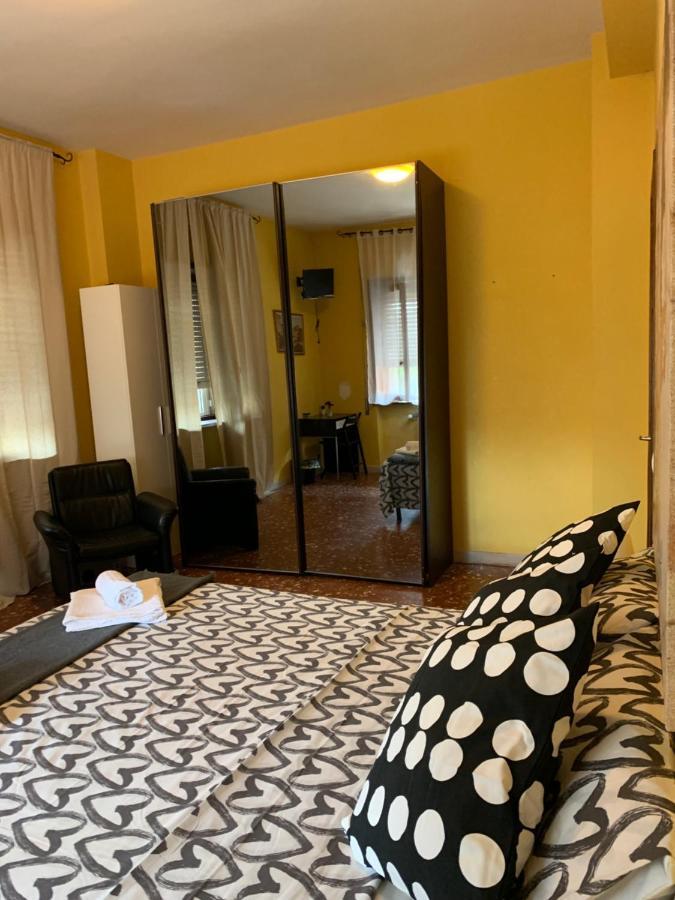 Bella Roma - Ee Hotell Exteriör bild