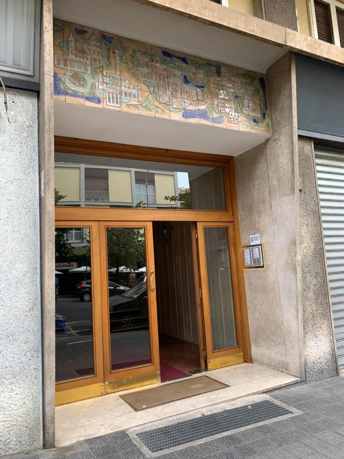 Bella Roma - Ee Hotell Exteriör bild