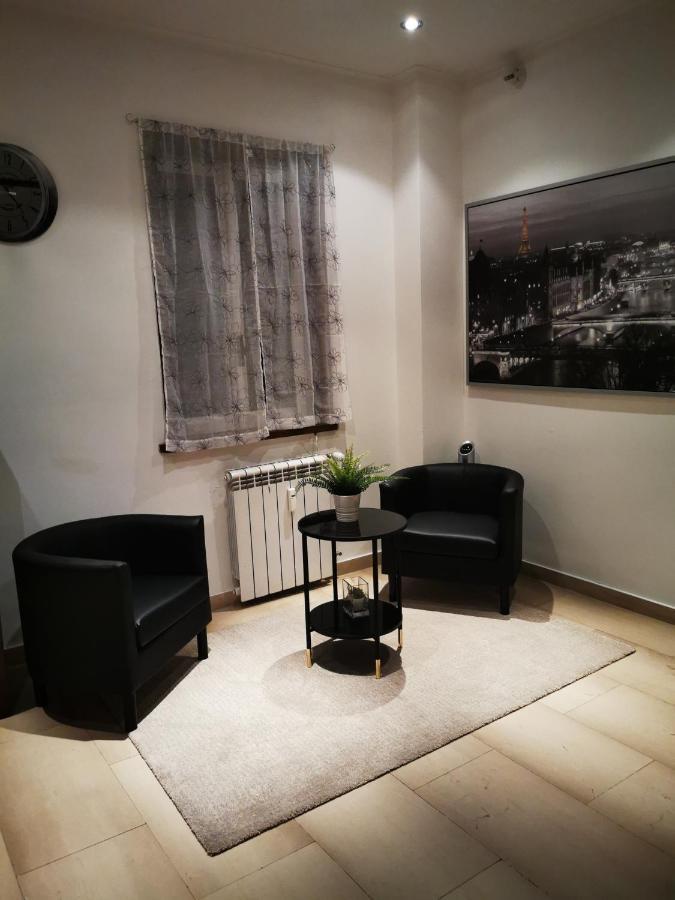 Bella Roma - Ee Hotell Exteriör bild