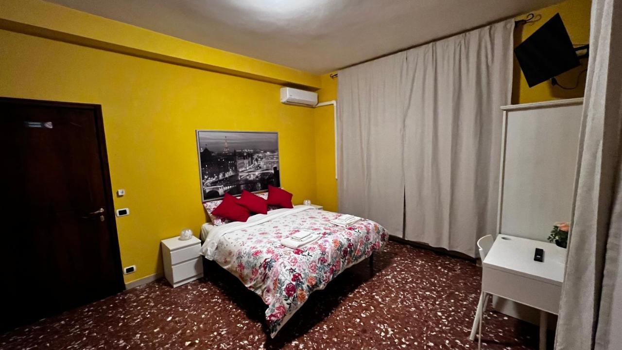 Bella Roma - Ee Hotell Exteriör bild